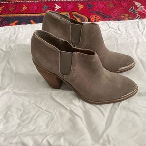 Dolce Vita Carlin taupe booties
